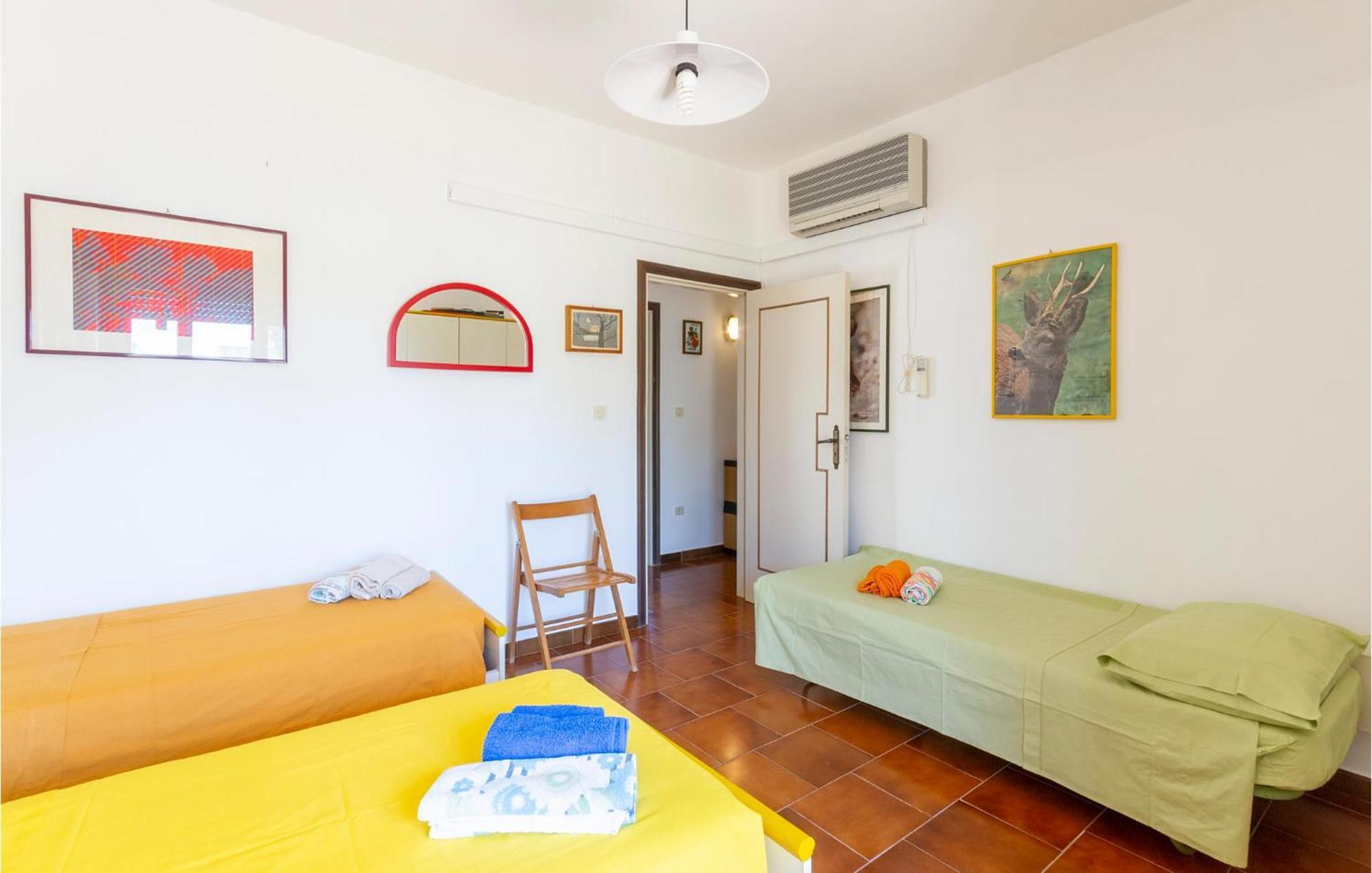 Awesome Home In Manduria With Kitchen Luaran gambar