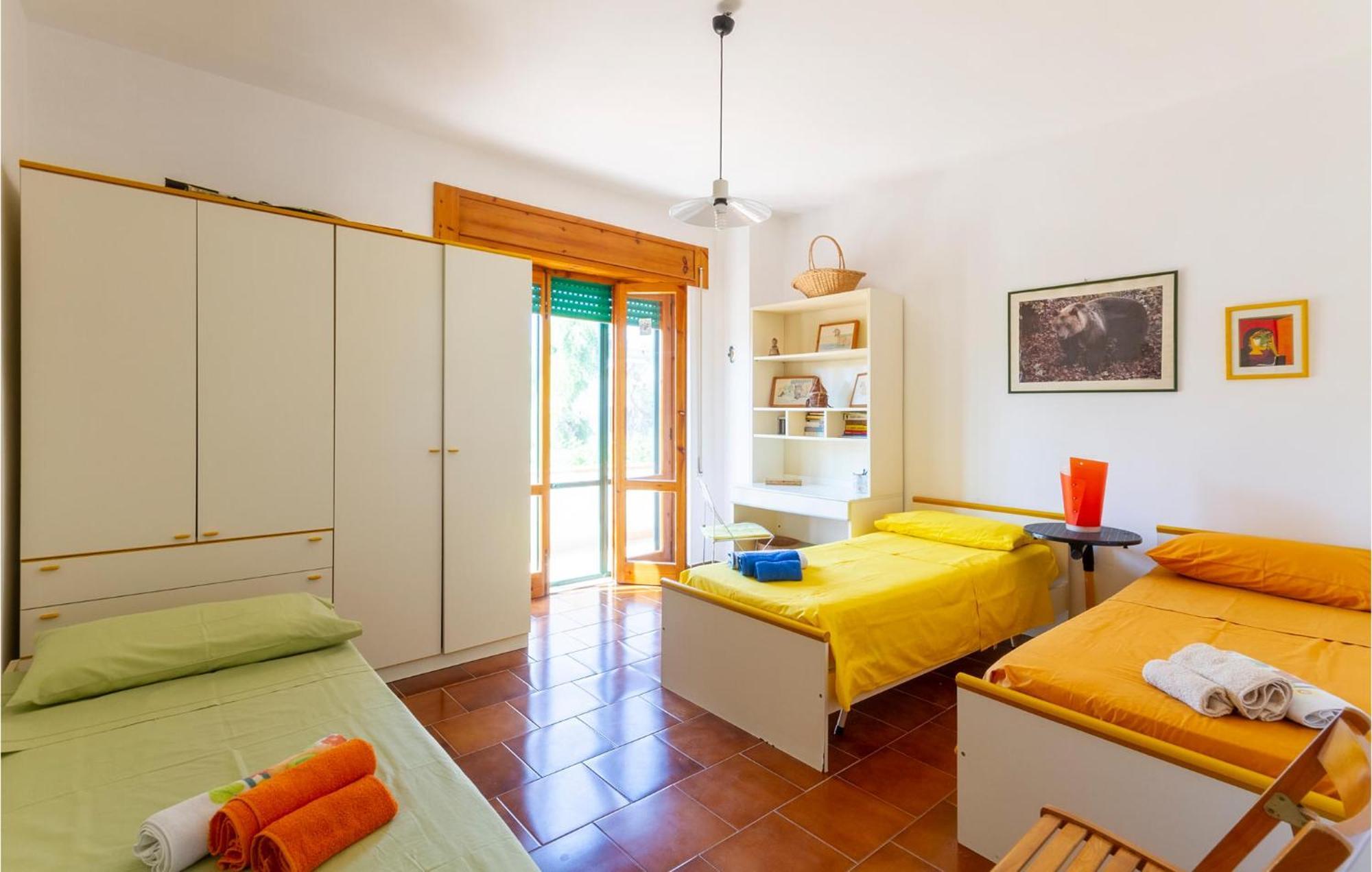 Awesome Home In Manduria With Kitchen Luaran gambar