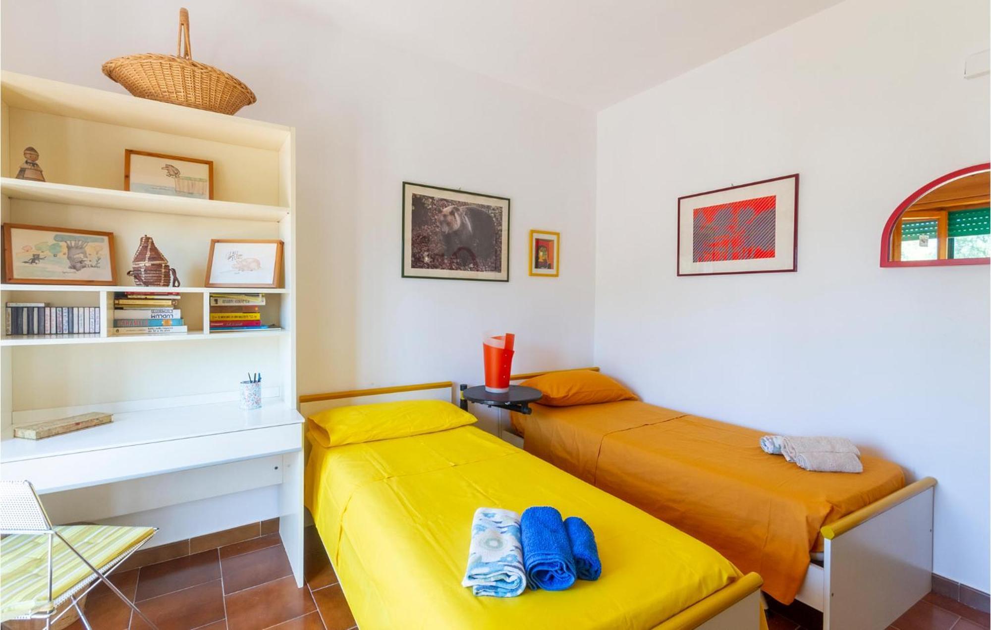 Awesome Home In Manduria With Kitchen Luaran gambar
