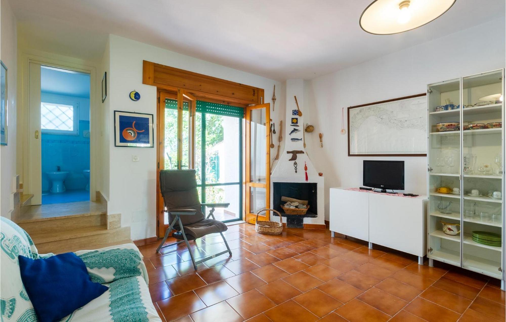 Awesome Home In Manduria With Kitchen Luaran gambar